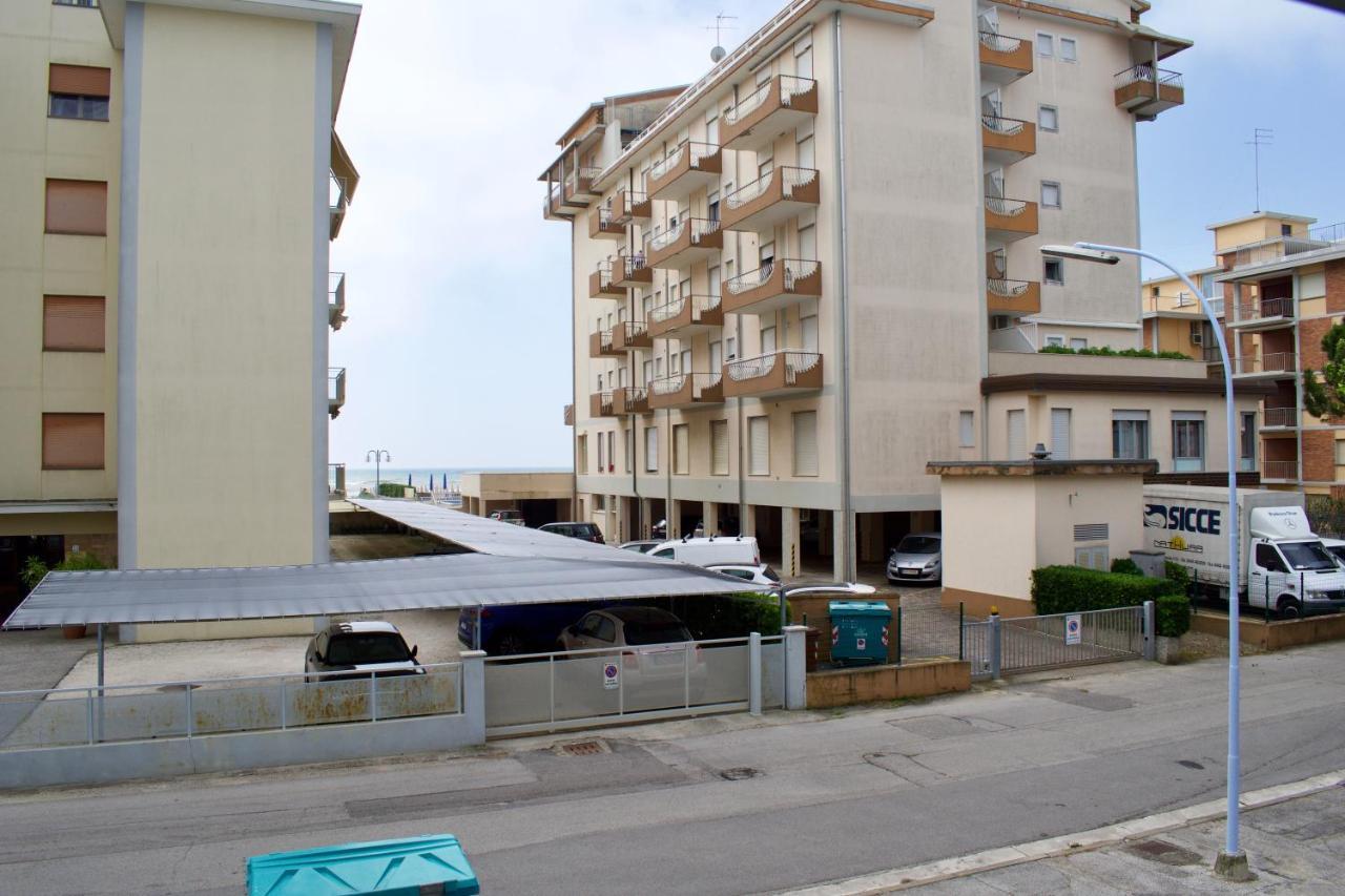 Apartment Saturno N. 18 - Vista Mare - 4° Piano Con Ascensore Lido di Jesolo