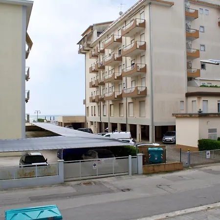 Apartment Saturno N. 18 - Vista Mare - 4° Piano Con Ascensore Lido di Jesolo